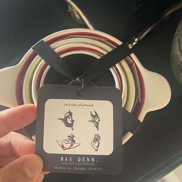 New Rae Dunn x Disney Villains Measuring Cup Set - Picture 2 of 6